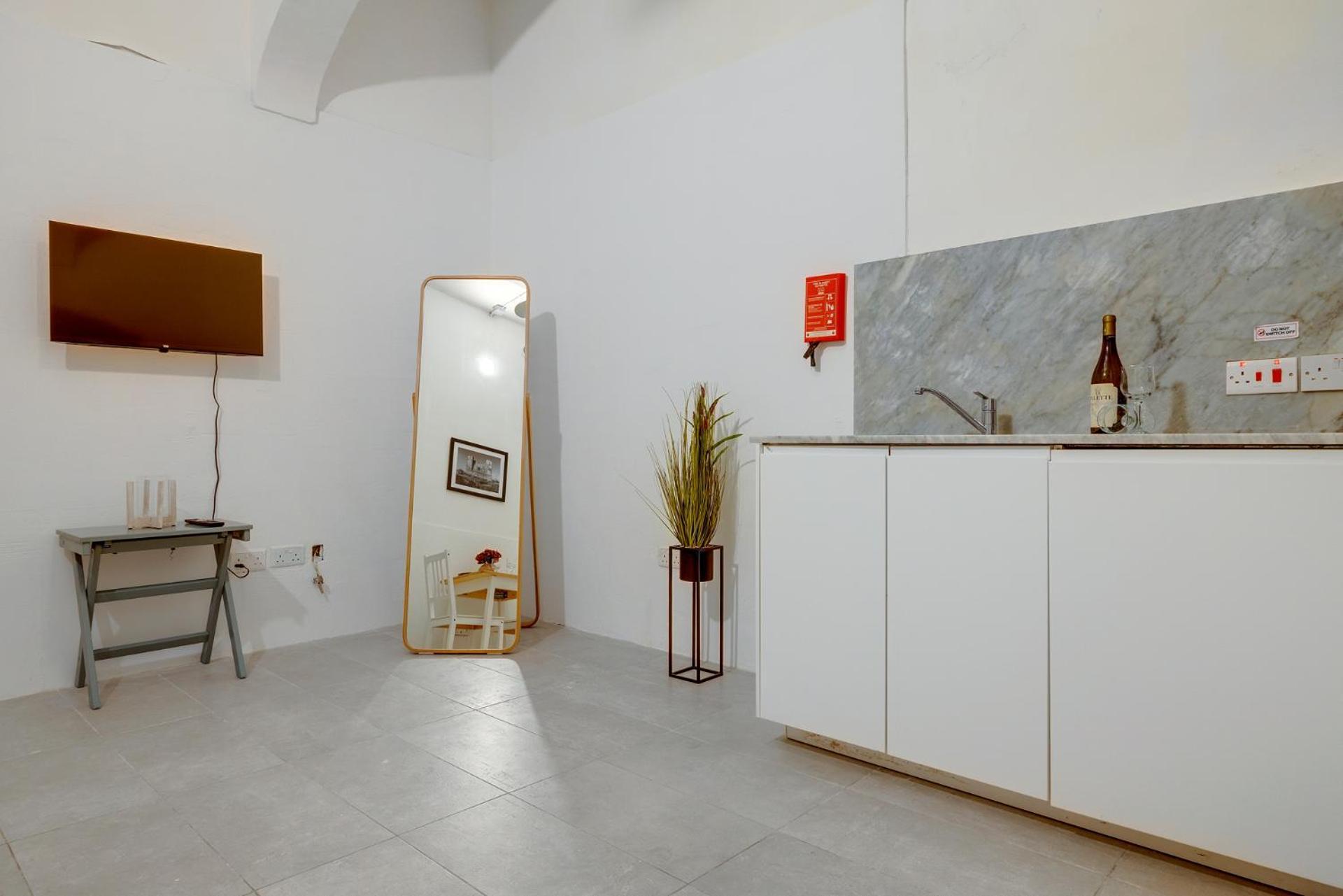 Comfy 1 Bedroom In The Heart Of *