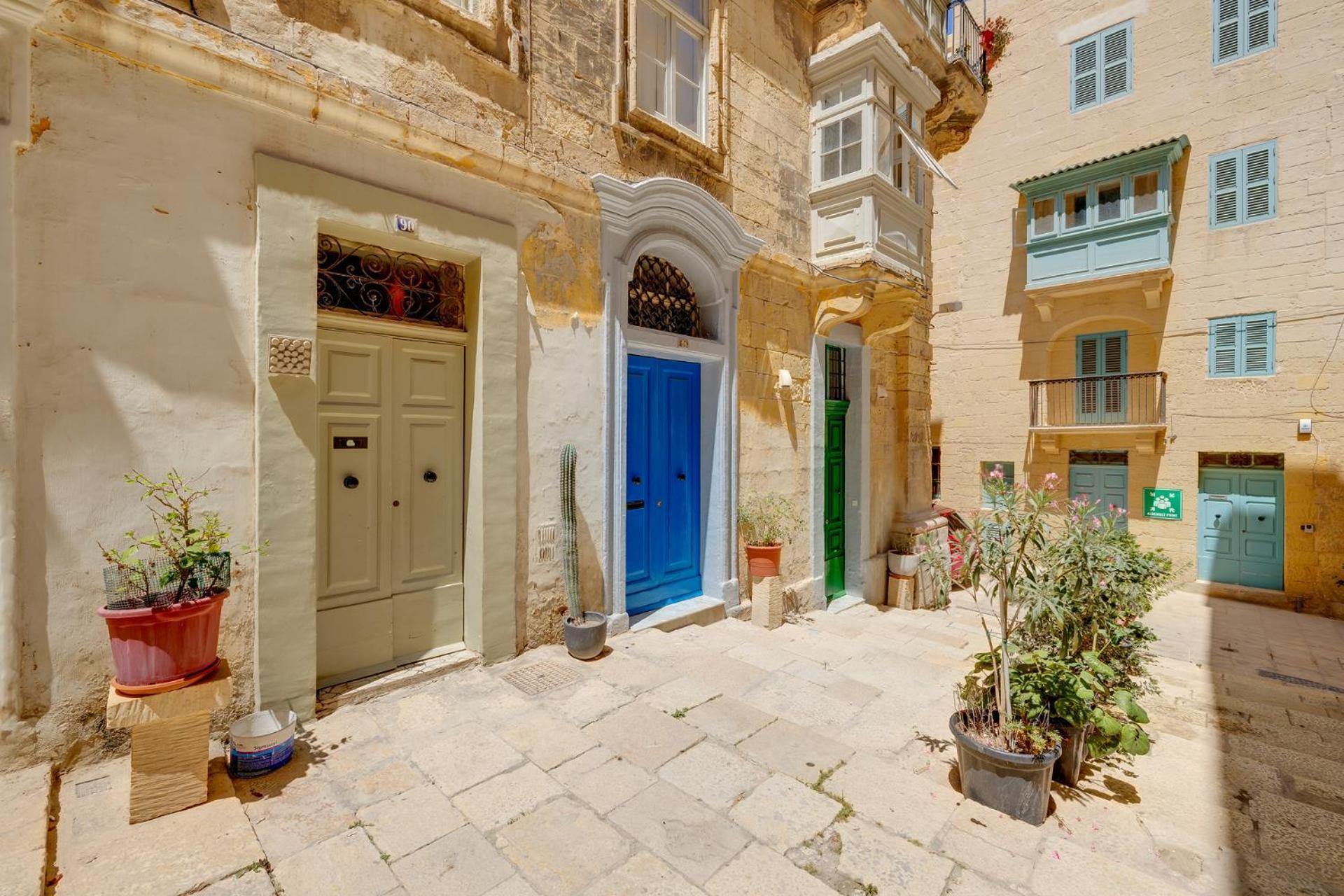 Comfy 1 Bedroom In The Heart Of